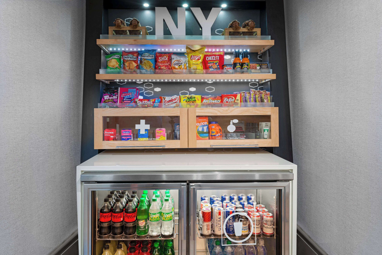 Food & Drinks 5, Hampton Inn Buffalo-Airport / Galleria Mall, Erie