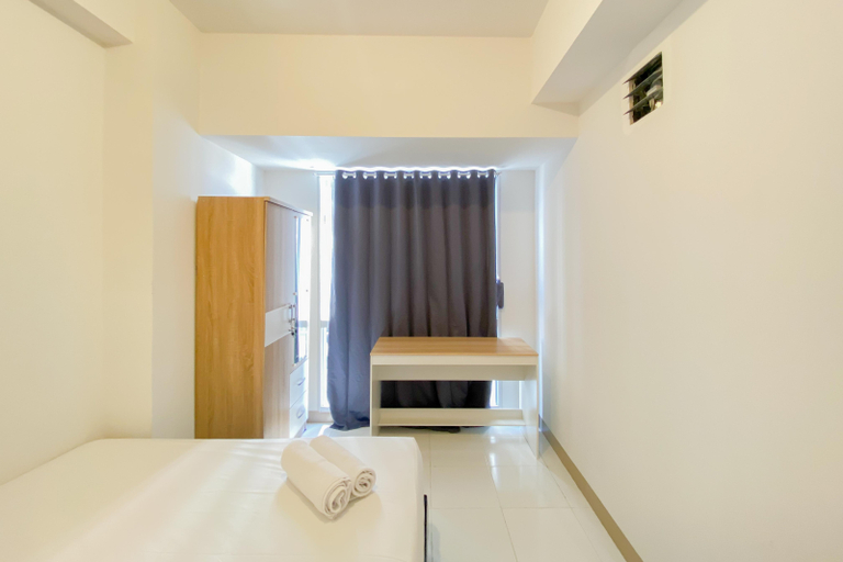 Bedroom 2, Homey and Comfortable 2BR at Tokyo Riverside PIK 2 Apartment By Travelio, Tangerang