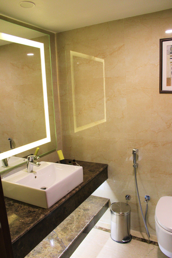 Bedroom 5, The Accord Metropolitan, Chennai