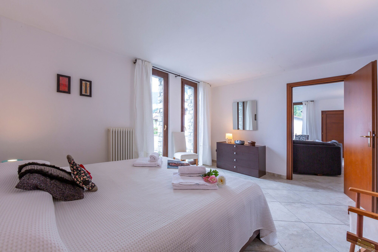 Room 3, Bellano Terrazzo, Lecco