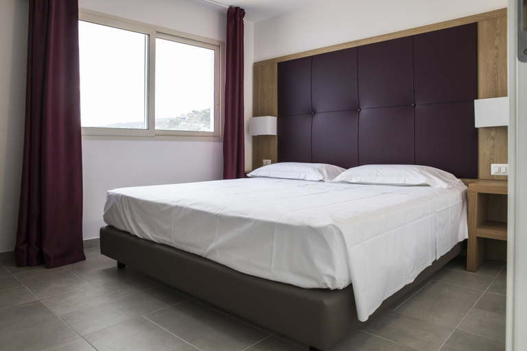 Bedroom 4, Blue Bay, Palermo