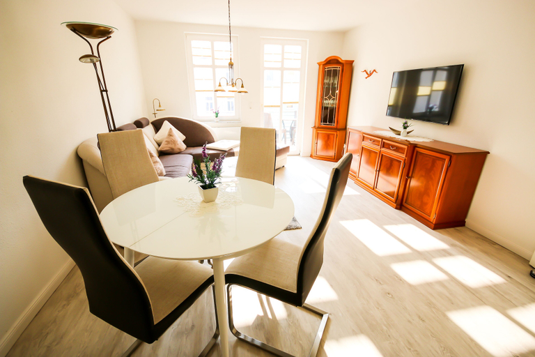 In-room dining 4, Ferienwohnung Min Herzing, Rostock