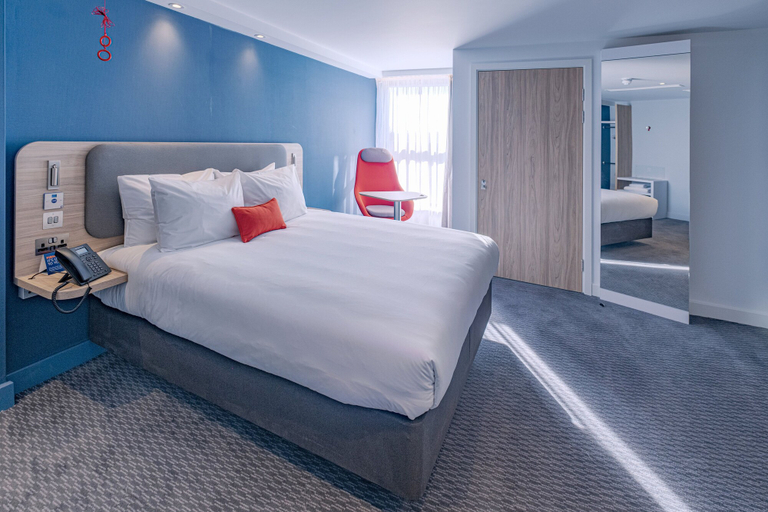 Bedroom 4, Holiday Inn Express FLEET by IHG, Hampshire