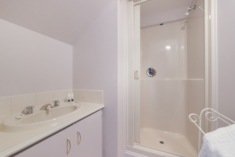 Bathroom 4, Picturesque View, Queenstown-Lakes