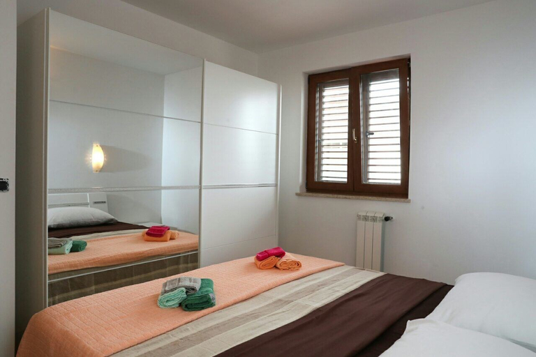 Bedroom 2, Apartments Sveto, Rovinj