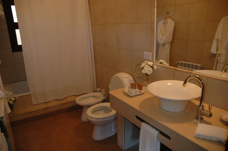 Bathroom 3, Hacienda de Molinos, Molinos
