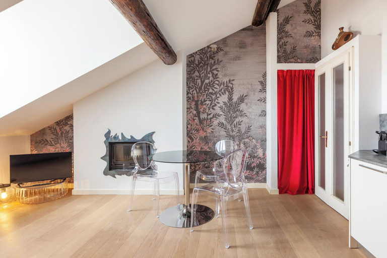 Others 5, easyhomes - San Marco, Milano
