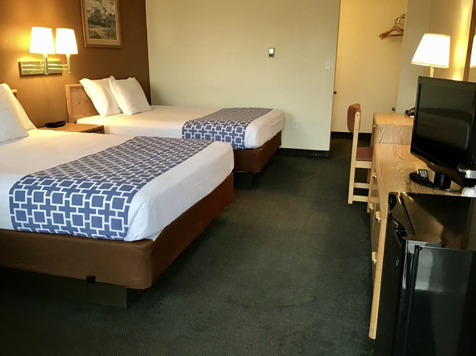 Bedroom 3, Travelodge by Wyndham Powell, Park