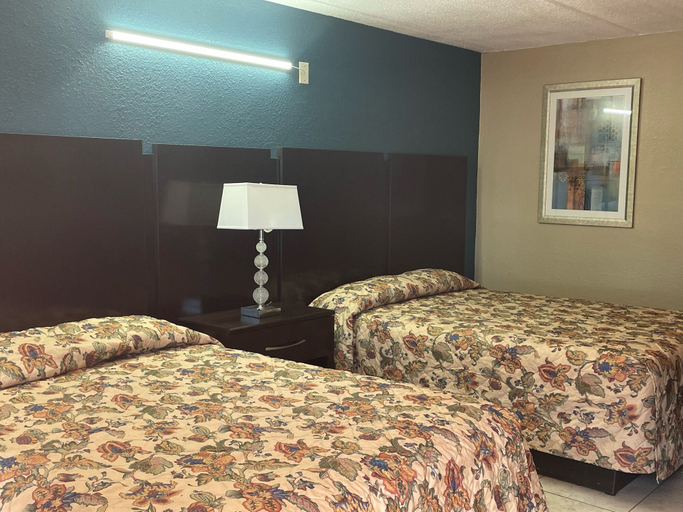 Bedroom 2, Royal Inn, Suwannee