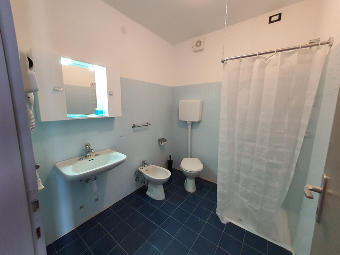 Bathroom 5, Miga Hotel Grado Centro, Gorizia