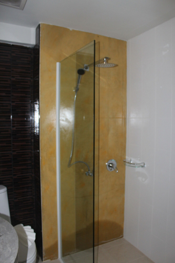 Bathroom 4, Khaolak Suthawan Resort, Takua Pa