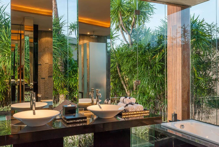 Bathroom 7