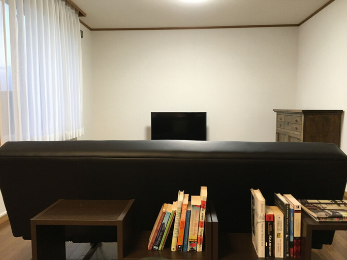 Others 4, Kaku House, Furano