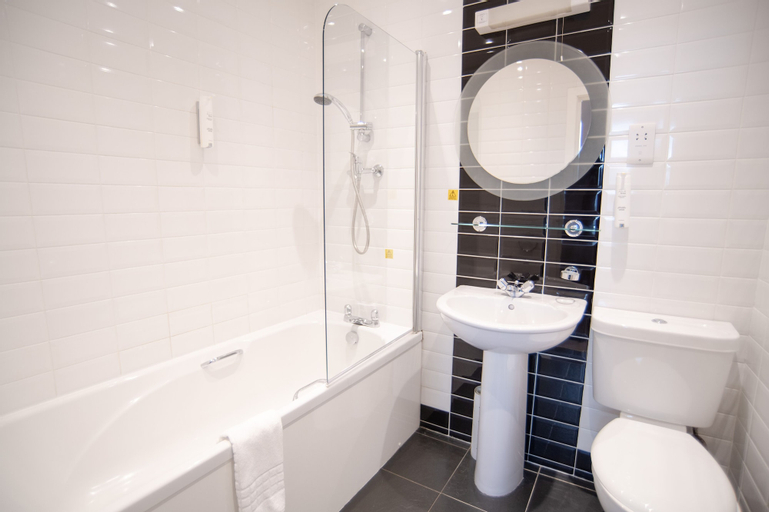 Bathroom 8