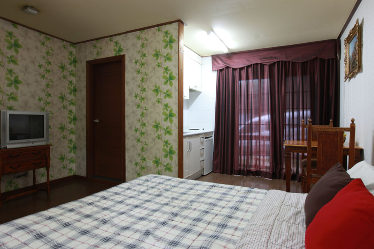 Bedroom 3, Mayfair Pension, Pyeongchang
