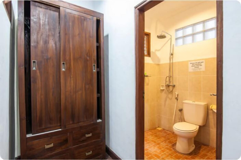 Bathroom 3, SMV- 2BedGRDN - V4 · 2BR Garden Villa Walk to shops and Beach Legian, Badung