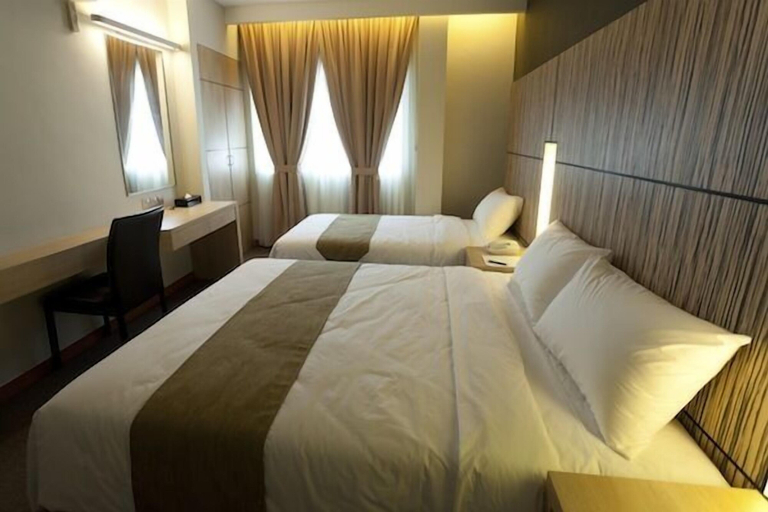 Bedroom 3, Grand Medallion Hotel, Kuching