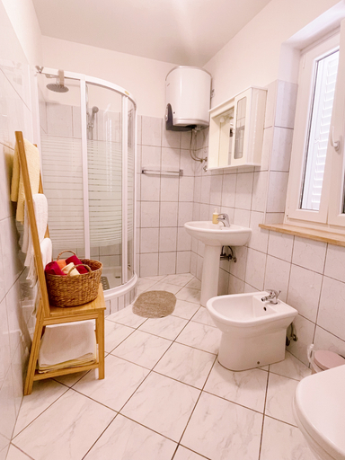 Bathroom 4, Villa Marijeta, Pojezerje