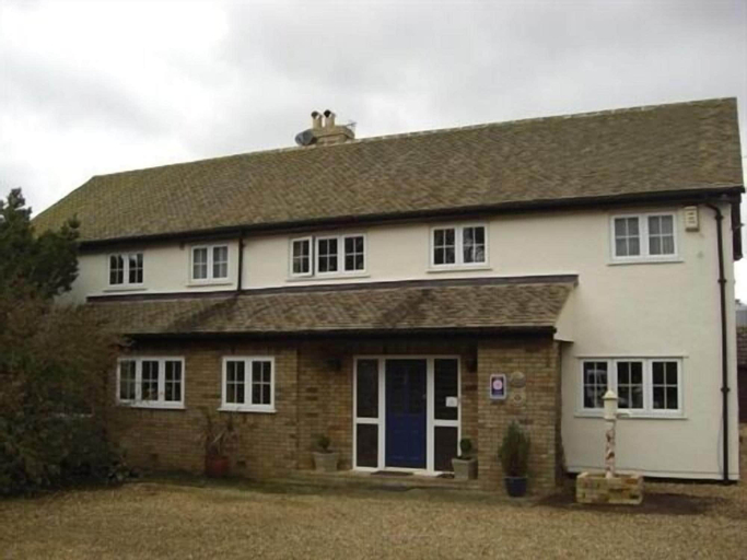 Exterior 1