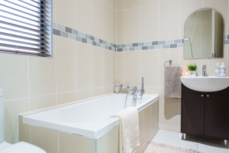 Bathroom 3, The Living Collective, Umgungundlovu
