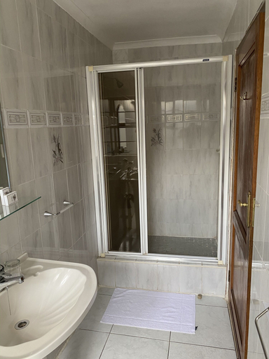Bathroom 4, Marion Lodge, City of Johannesburg