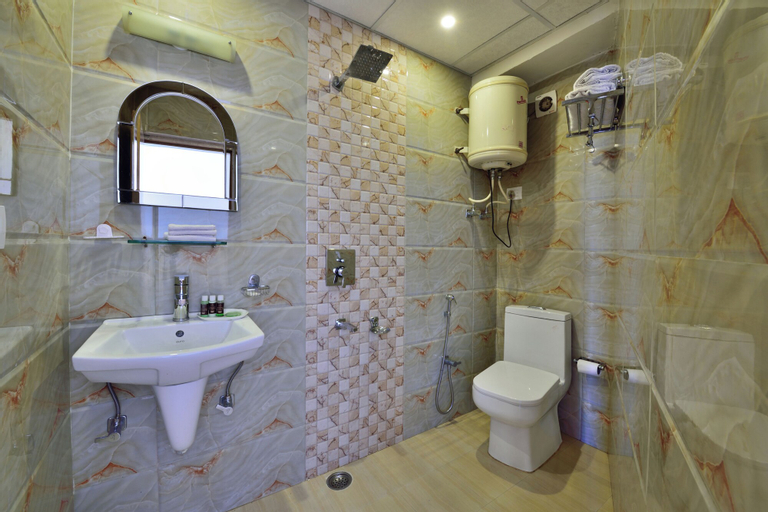 Bathroom 4
