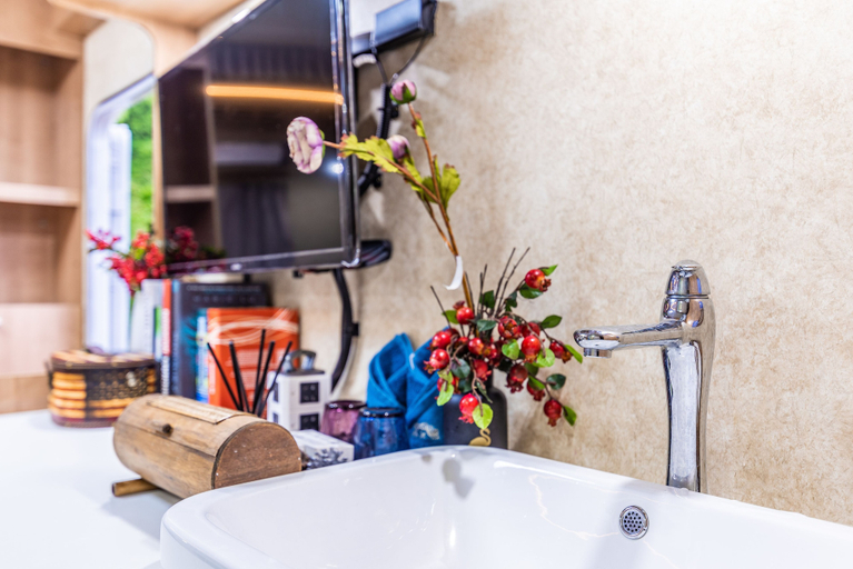 Bathroom 4, MovingCastle RV Camping, Ningbo