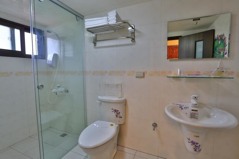 Bathroom 3, Chang Cheng Min Su, Penghu