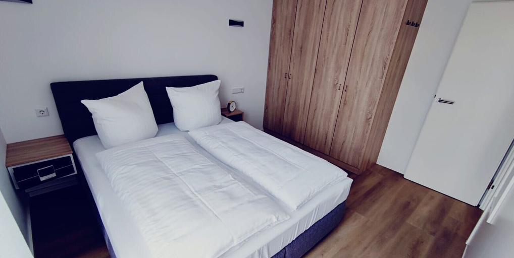 Bedroom 3, Smart & Stay Aparthotel, Saarlouis