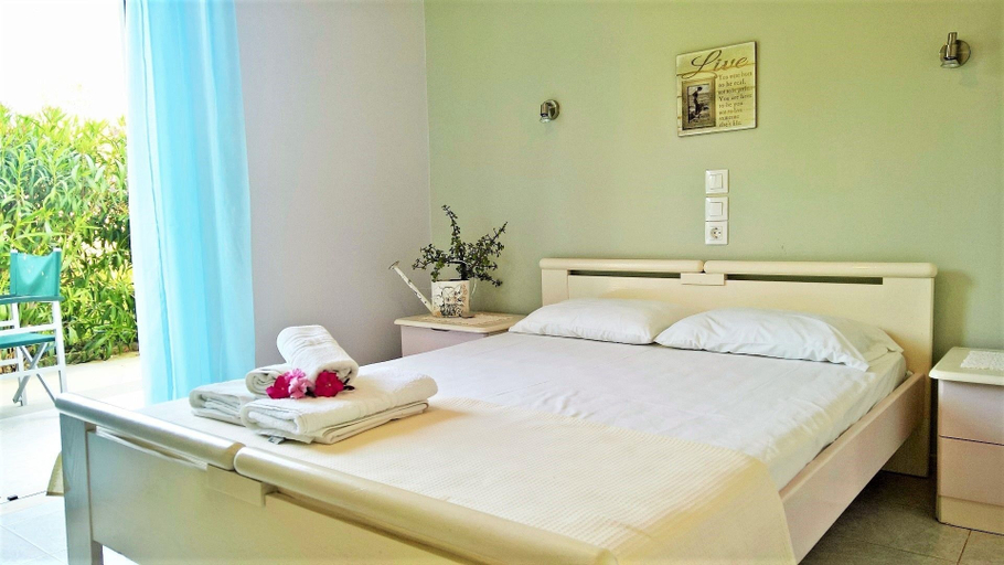 Bedroom 4, Aloni Studios & Apartments, Ionian Islands