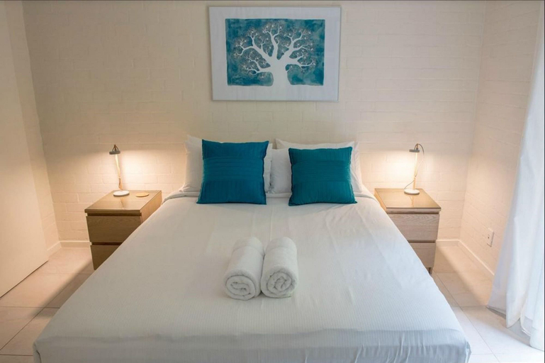 Bedroom 4, The Oasis Apartments and Treetop Houses, Byron