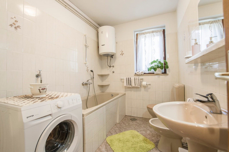 Bathroom 4, Holiday Home Villa Spilla, Selca