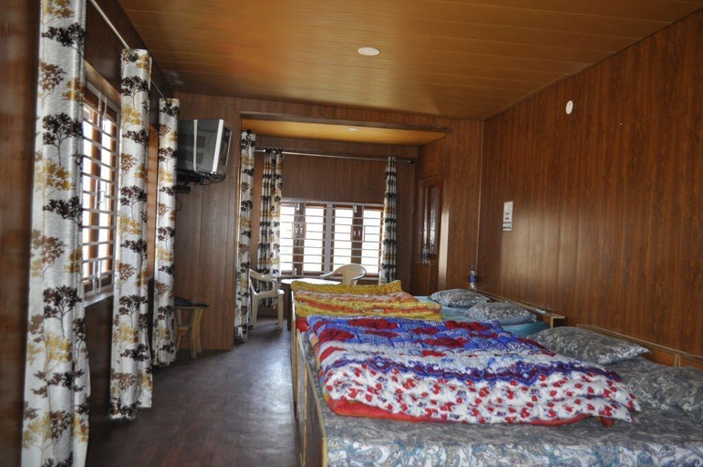 Bedroom 2, Hotel Garden Cottage & Resort Dhanaulti, Tehri Garhwal