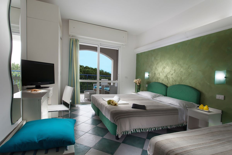 Bedroom 3, Hotel Lido Europa, Rimini