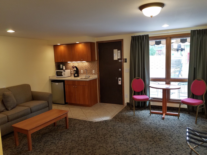 Others 5, Black Hawk Motel and Suites, Columbia