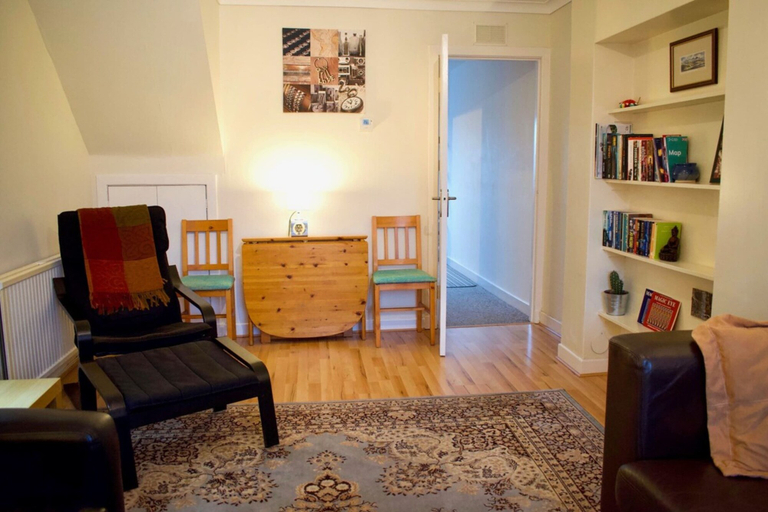 Others 5, Welcoming and Homely 2 Bed in Central Location, Edinburgh