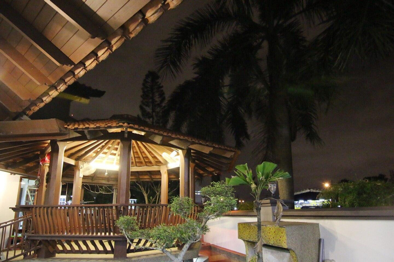 G House SPACIOUS 2.5 STORY HOME STAY, Klang