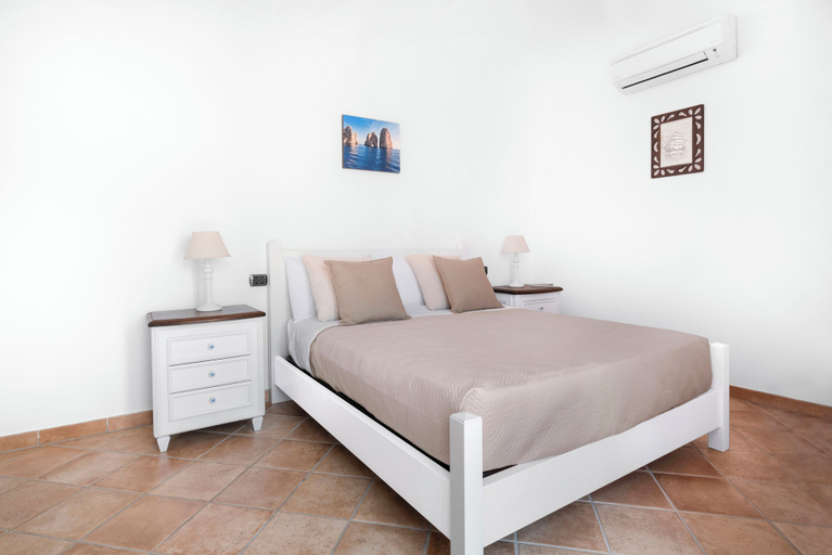 Bedroom 3, Villa Anna, Napoli