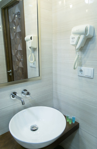 Bathroom 4, R&R INN hotel, Yerevan