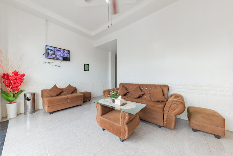 Public Area 3, RedDoorz Syariah @ Hotel JK Veteran Buntok, South Barito