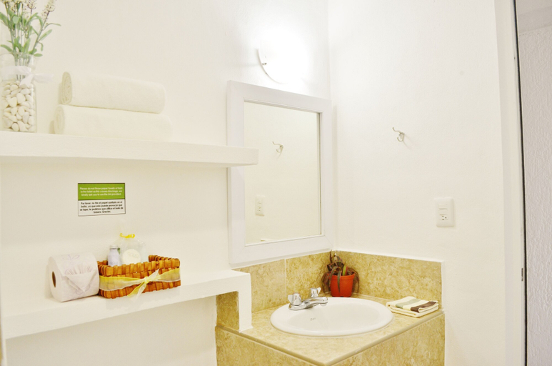 Bathroom 4, Hotel Arrecifes Suites, Benito Juárez