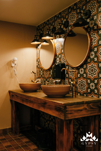 Bathroom 4, Gipsy Village, Tetri Tskaro