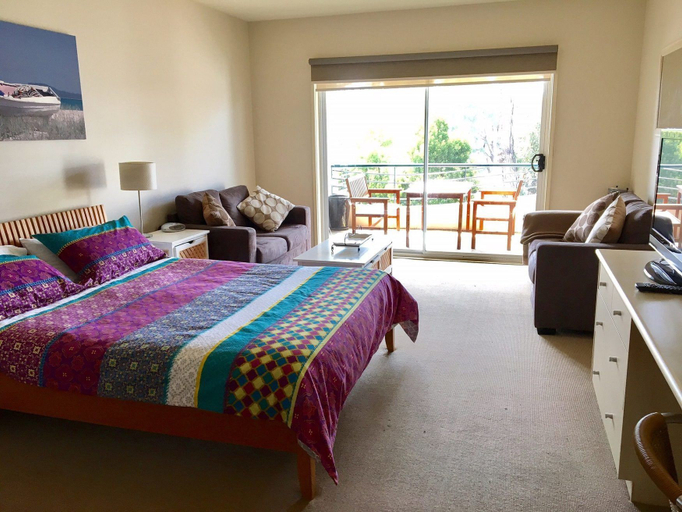 Bedroom, The Waves 216, Bass Coast - Phillip Is.