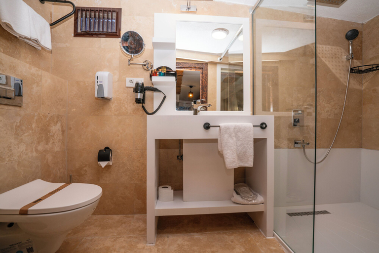 Bathroom 5, Pasha Palace Hotel, Maltepe