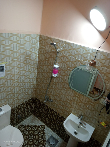 Bathroom 4, Hotel New One, Qasr an-Nil