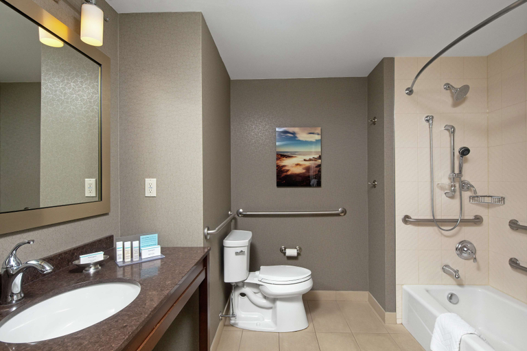 Bathroom 4, Hampton Inn by Hilton Halifax Downtown, Halifax