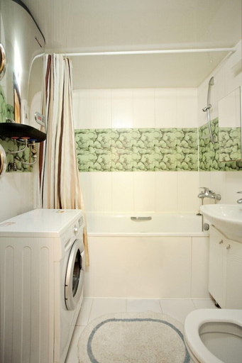 Bathroom, Apartment on Posyetskaya 32, Vladivostok gorsovet