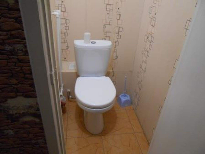 Bathroom, Apartment on Kholodilnaya 116, Tyumen'