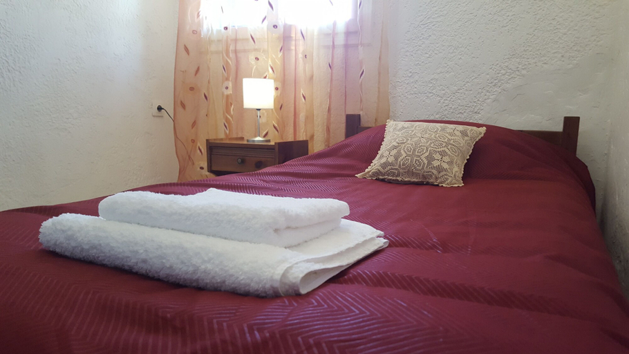 Bedroom 3, Pizania, South Aegean