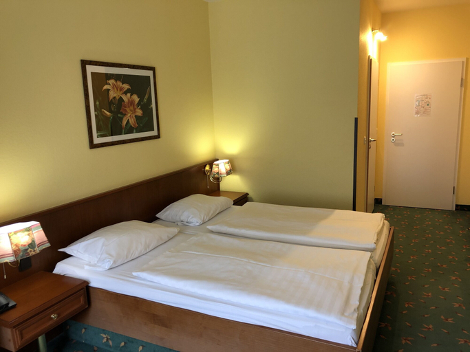Bedroom 2, Brandiser Parkhotel, Leipzig